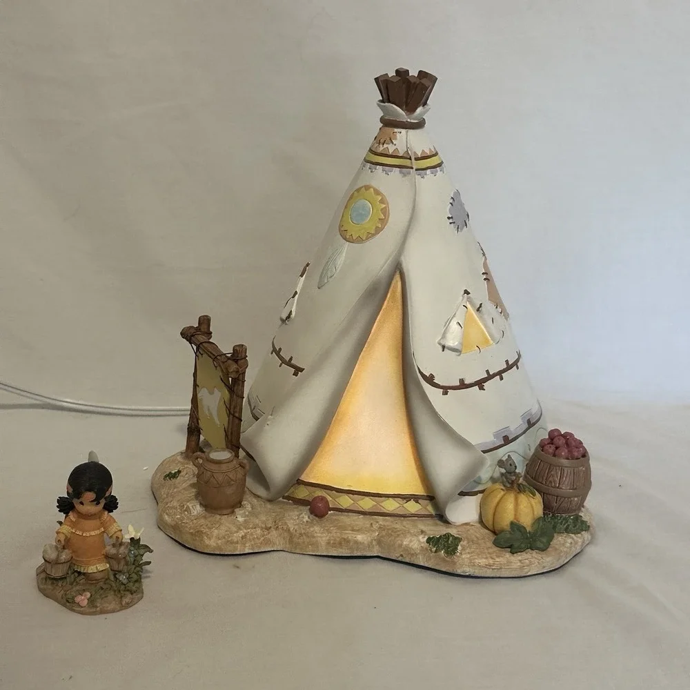 Precious Moments Hawthorne Village Full of Blessings Teepee‎ First Thanksgiving
